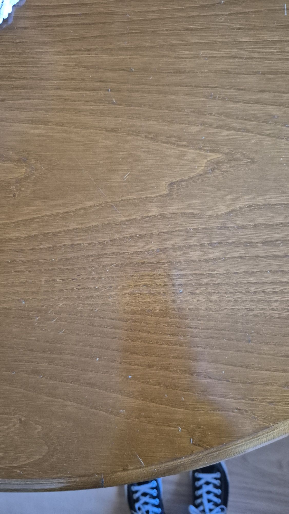 Conjunto de mesa de jantar e 6 cadeiras