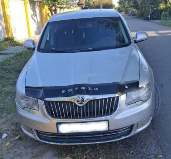 Мухобійка Skoda Superb 2008-2015 Дефлектор капота накладка