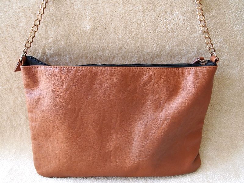 Brązowa torebka na łańcuszku Dorothy Perkins torba kopertówka wielk A5