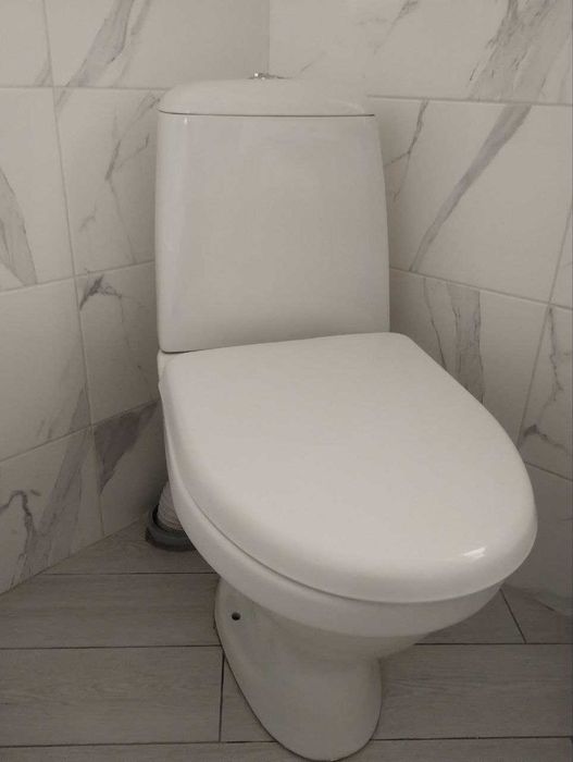 Продам унітаз б/в стан відмінний