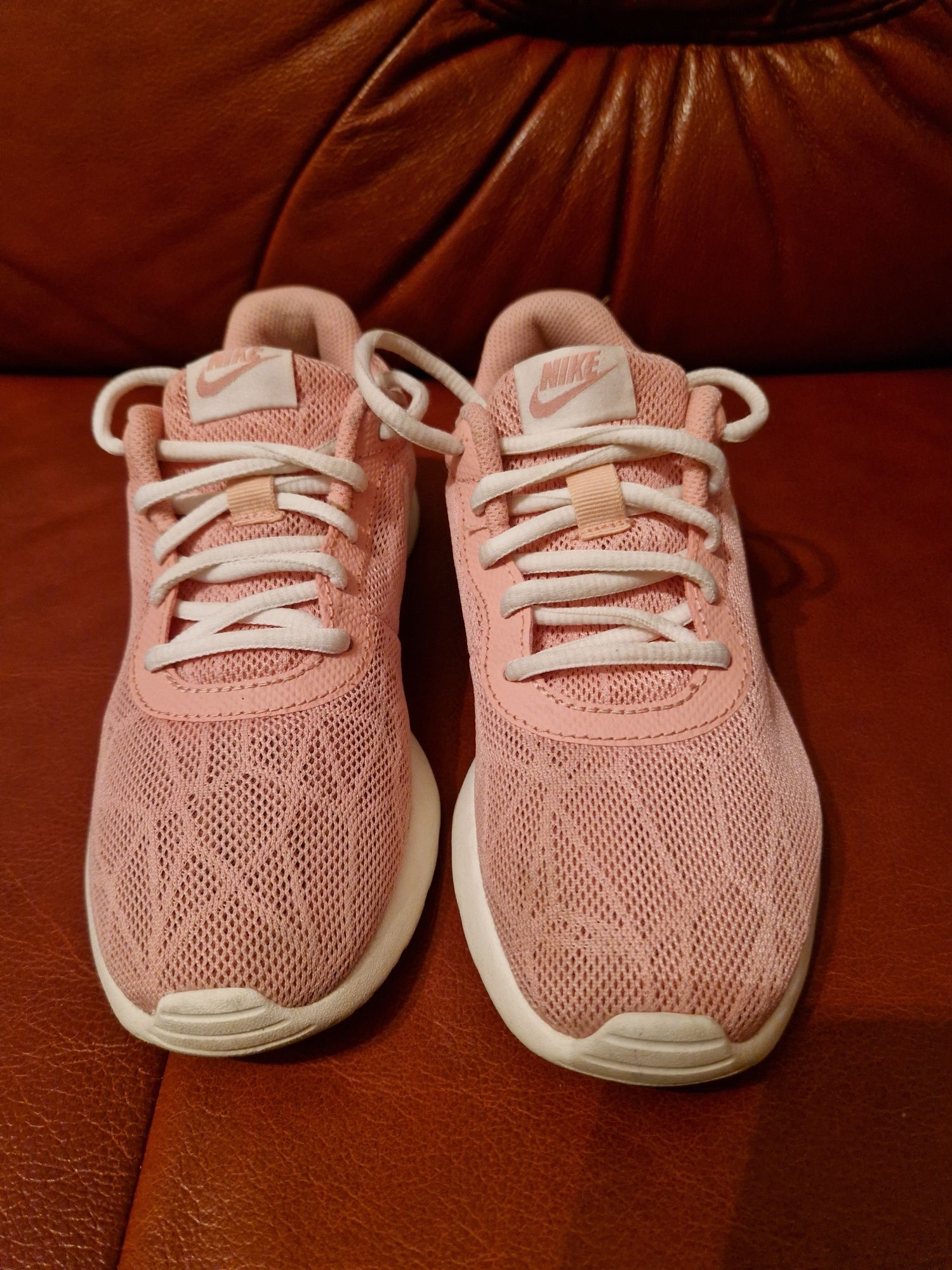 Buty Nike Tanjun Se r 36