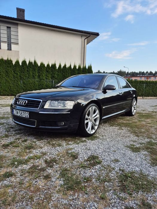 Audi A8 Audi A8 Quattro, super stan!