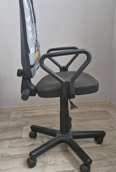 Крісло офісне Nowy Styl Standart GTP Nyc