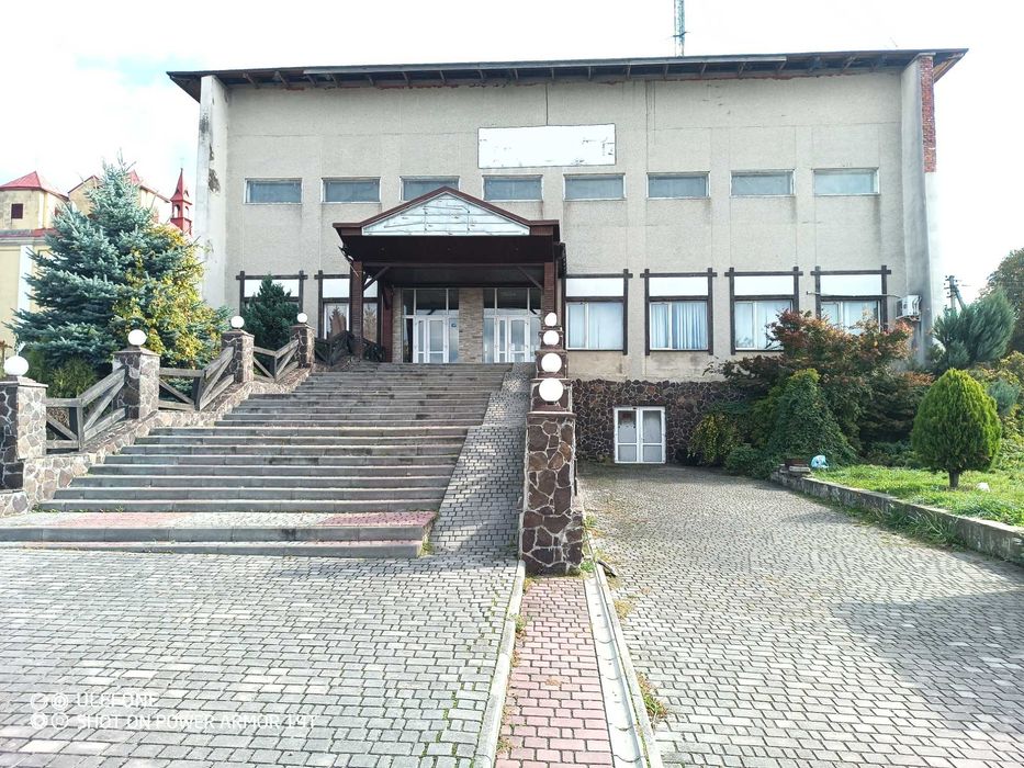 Готель-ресторан, виробничі приміщення, склади