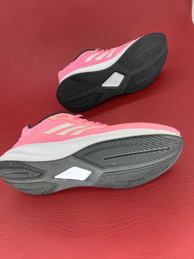 Жіночі кросівки для залу Adidas Duramo 10 GW 4114