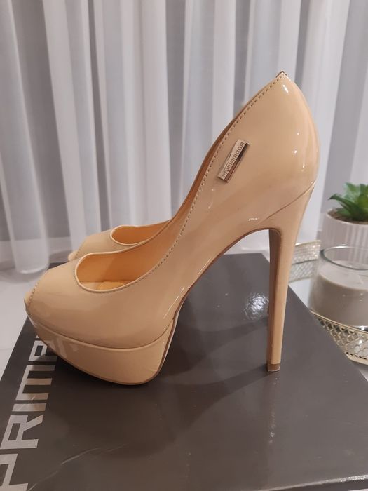 Piękne buty na obcasie z prima moda,, rozmiar 38