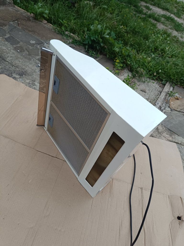 Продам витяжку Pyramida