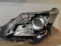 Rozbita ale sprawna lewa lampa xenon Avensis T27