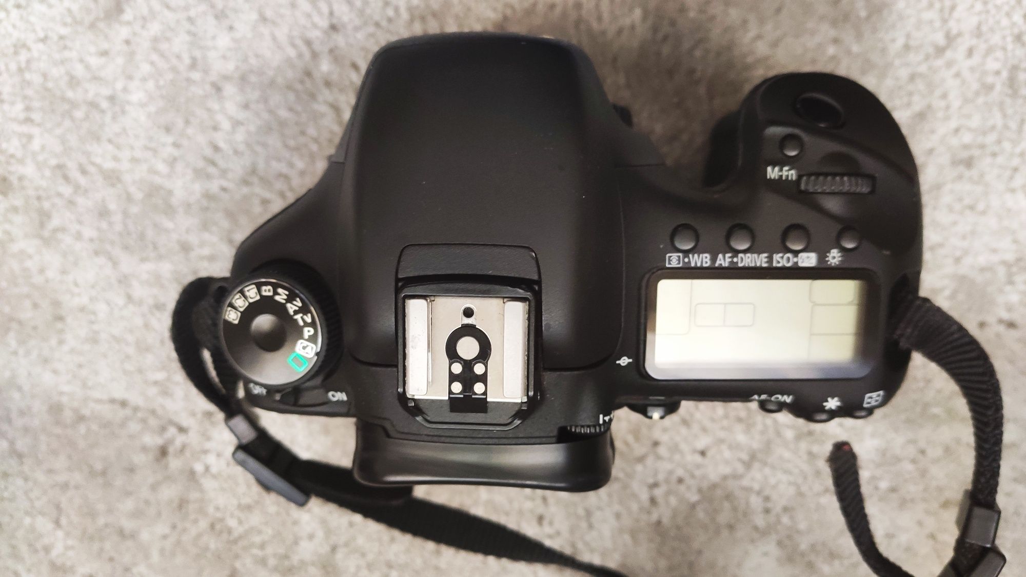 Kit Canon EOS 7D + lente + acessórios