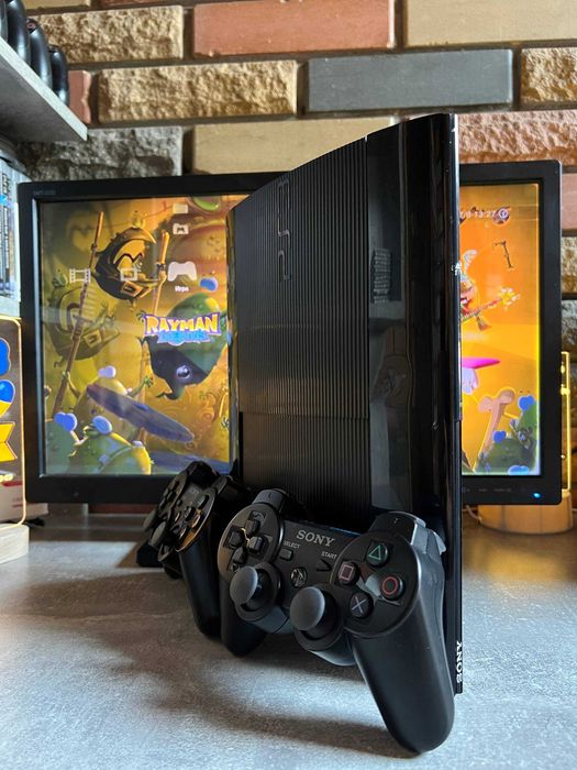 PlayStation 3 PS3 4 Super Slim 320gb с играми 2 джойстика Плейстейшн