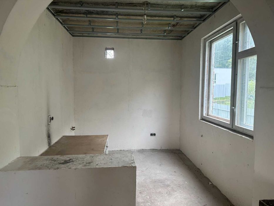 Просторий будинок! 100м2 - 6соток! Чорнові зроблені! Є Гараж!