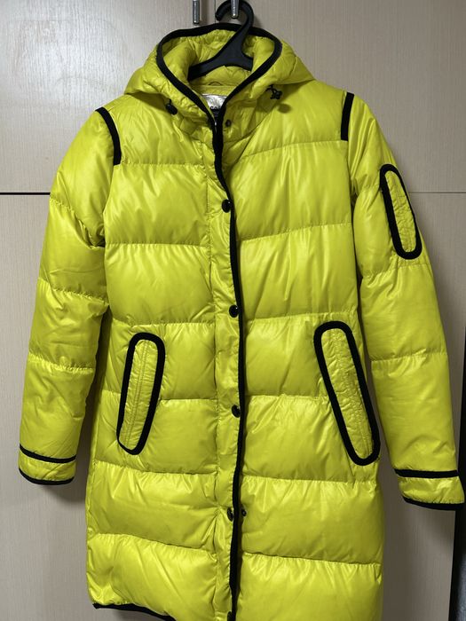 Пуховик жіночий