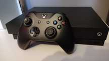 Xbox one x bardzo mało używana