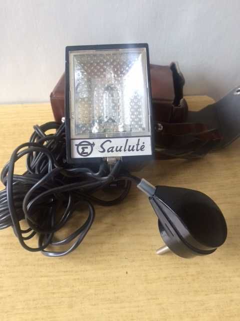 Вспышки Mecablitz 36 AF-3,  Saulute 220в и простая 3 вольта !