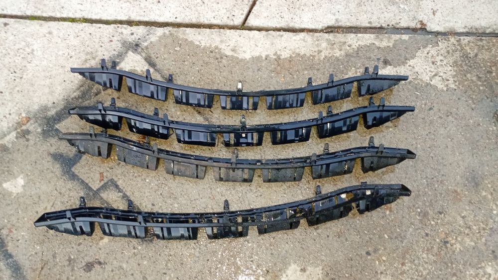 Suzuki Swift MK7 absorber belki zderzaka przód