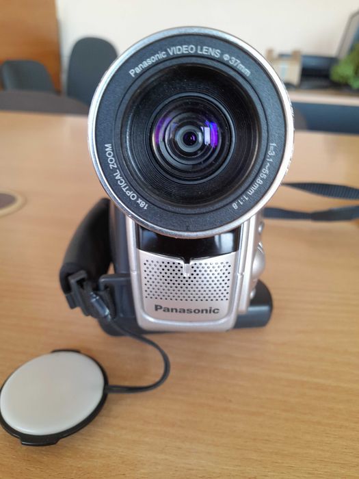 Відеокамера Panasonic NV-VZ18