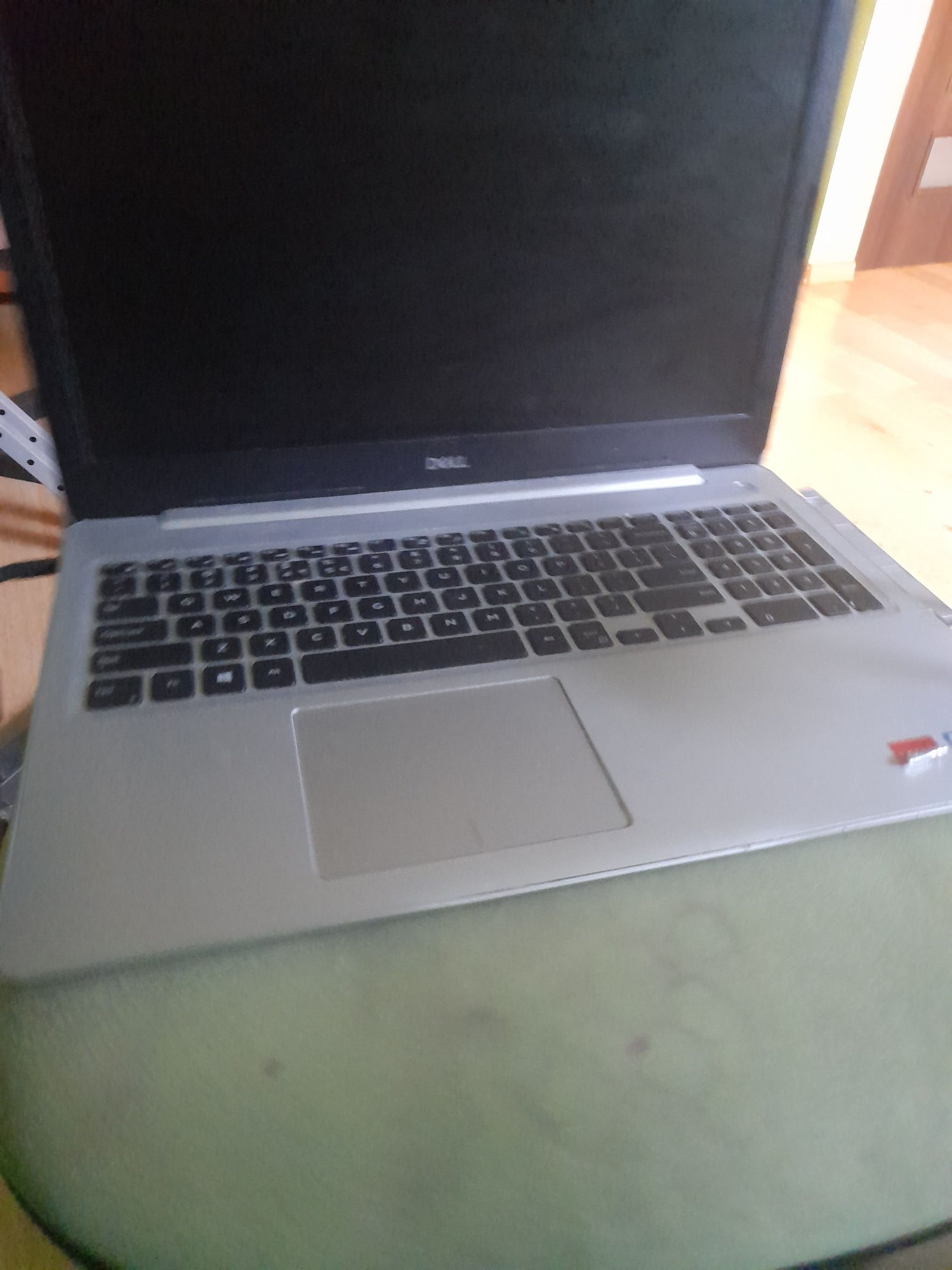 Dell sprzedam laptop