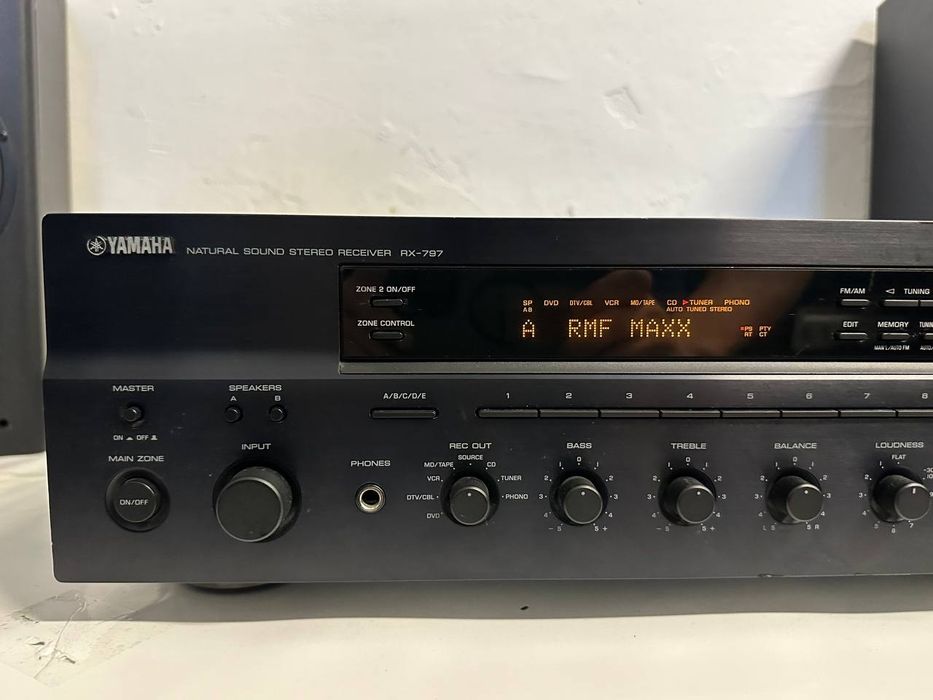 Amplituner stereo Yamaha RX-797, 2*120 Watt, CD Direct AMP