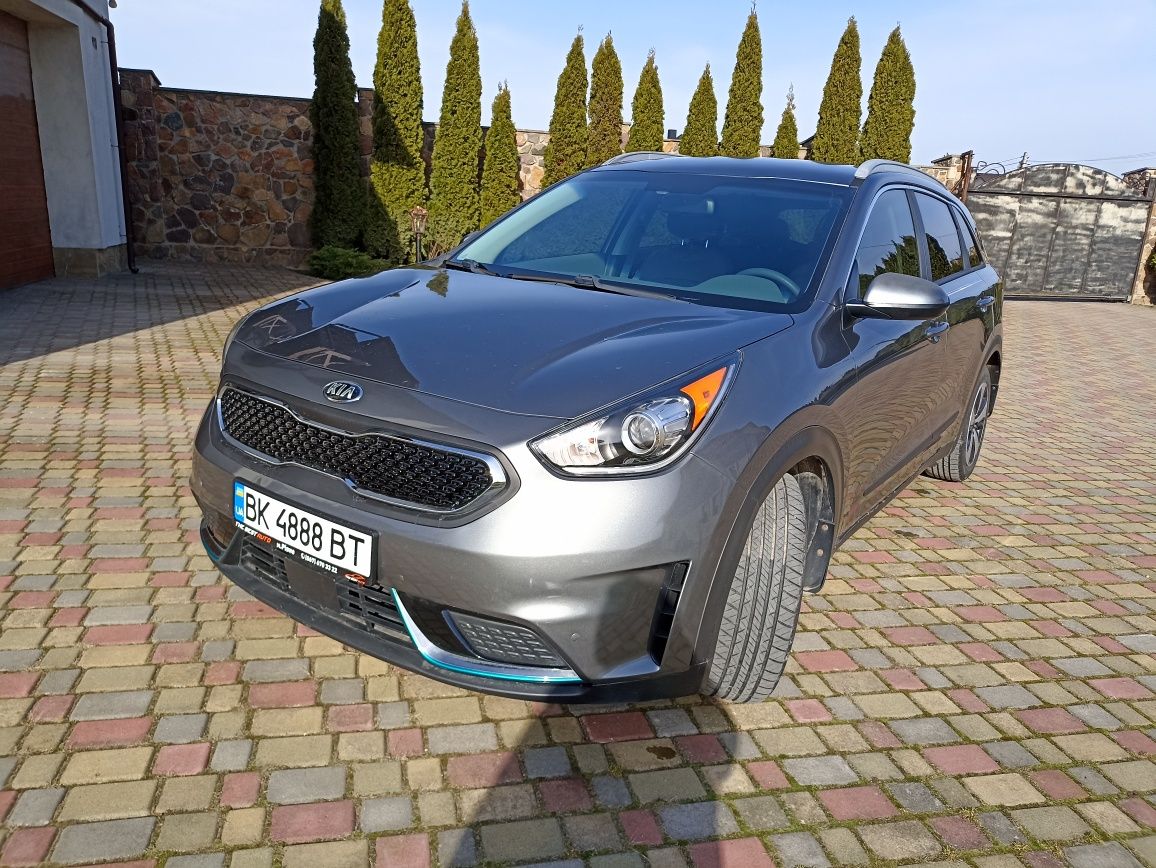 Kia Niro 1,6 GDi бензин/гібрид 2017 рік, 6-ступ АКП, 134 тис.км,