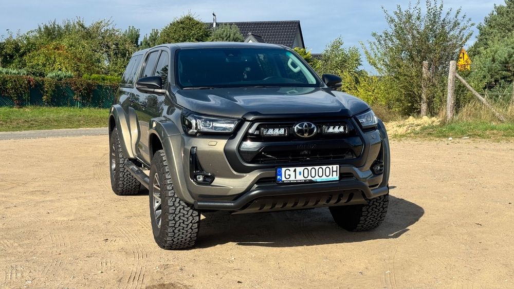 Toyota Hilux Toyota Hilux 2.8D w pakiecie AK35, Jak nowa, 12 tys przebiegu !