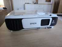 Projektor Epson EB-U42 - Full HD, używany
