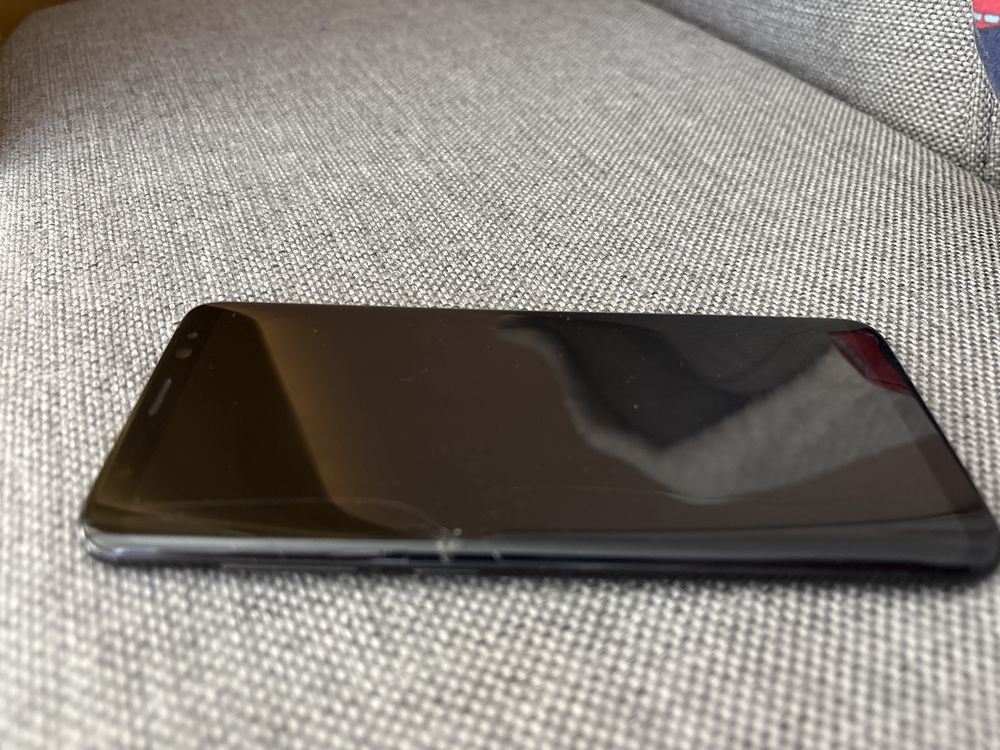 Sprzedam telfony plus tablet oraz ladowarke