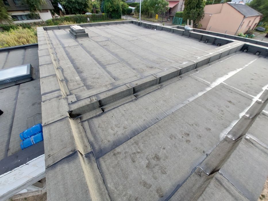 Krycie dachu papą termozgrzewalną