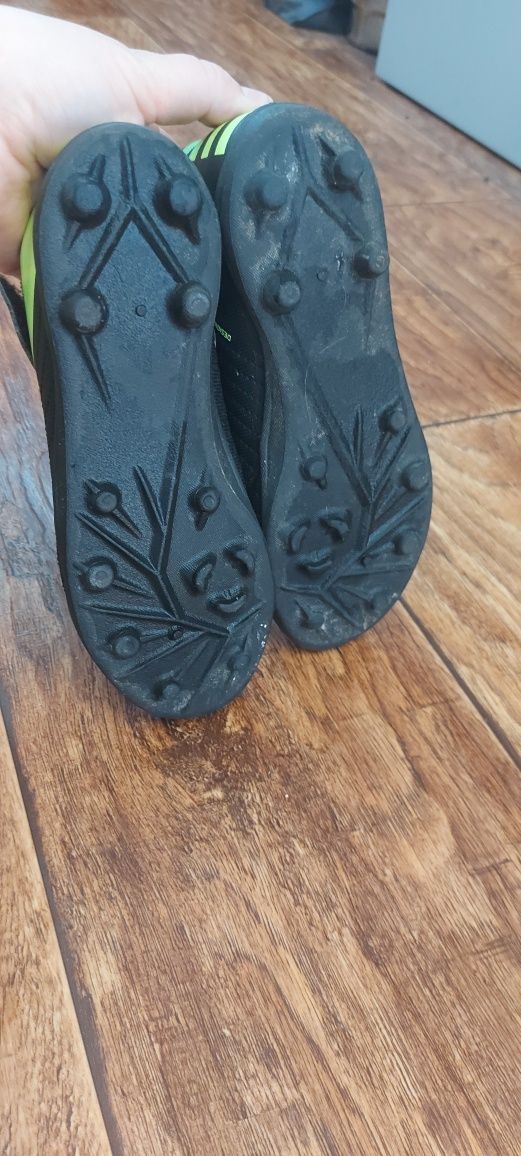 Buty korki kipsta 33