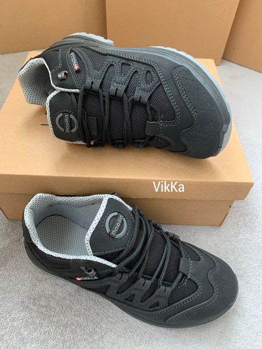 Чоловічі чорні кросівки