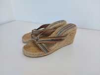 Buty klapki na koturnie Firetrap w rozmiarze 35