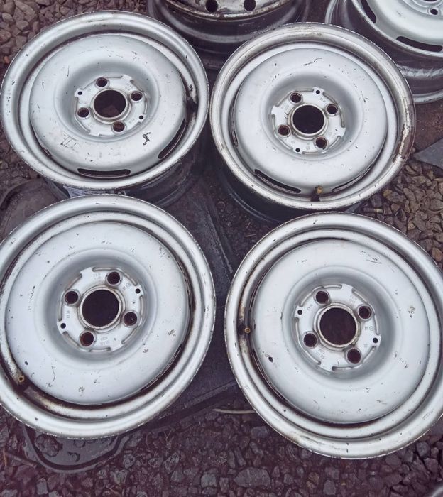 Диски 4.100 r 13 з Оригінальними ковпаками