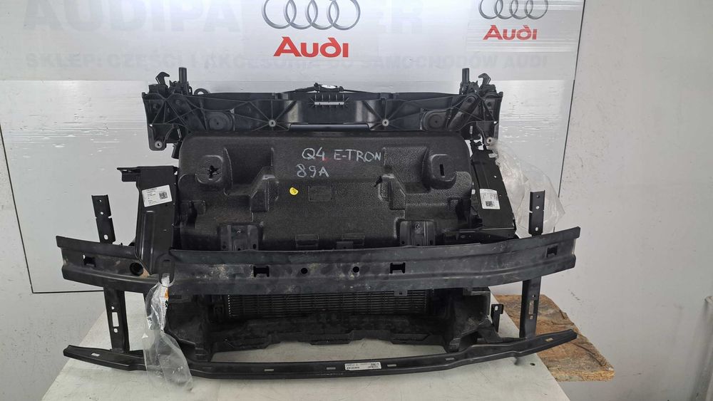 AUDI Q4 E-TRON 89A Передня панель, телевізор