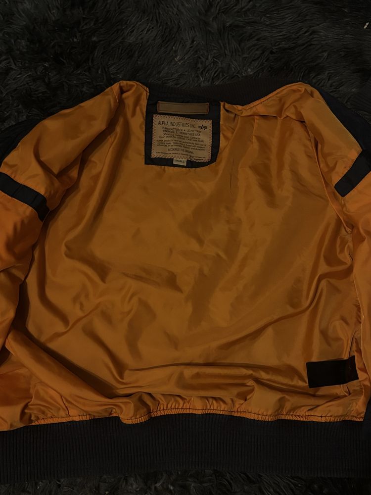 Бомбер alpha industries