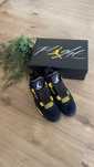 Jordan 4 Retro Thunder 42 EU / 8,5US / 26,5 CM