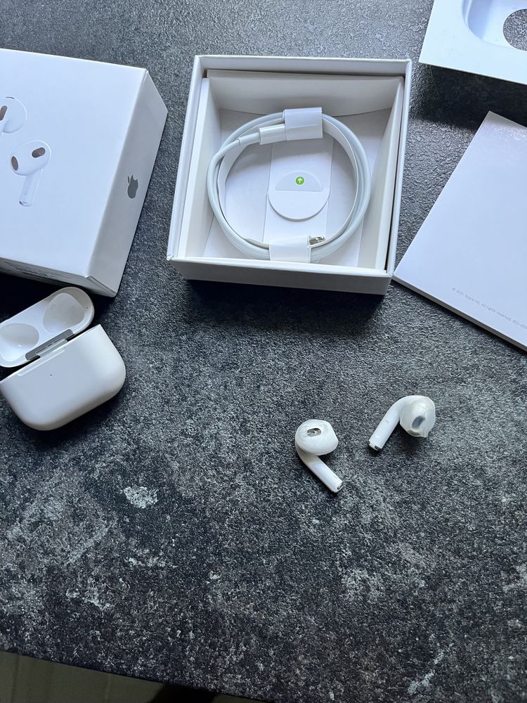 Sluchawki air pods Apple