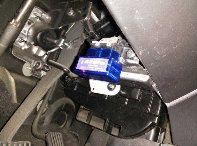 Ferramenta diagnóstico automovel OBD2 - ELM327  bluetooth