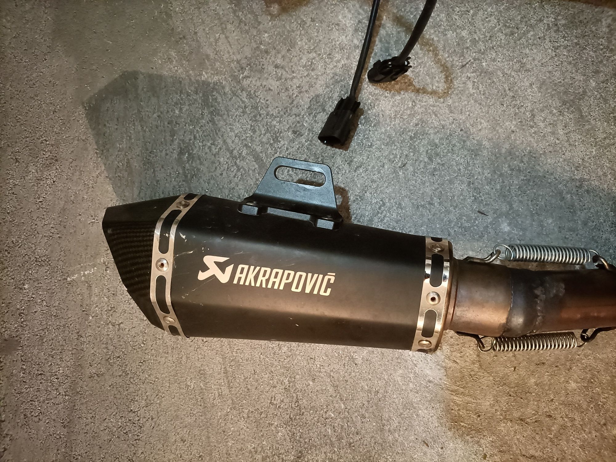 akrapovic e coletor benelli BN 302