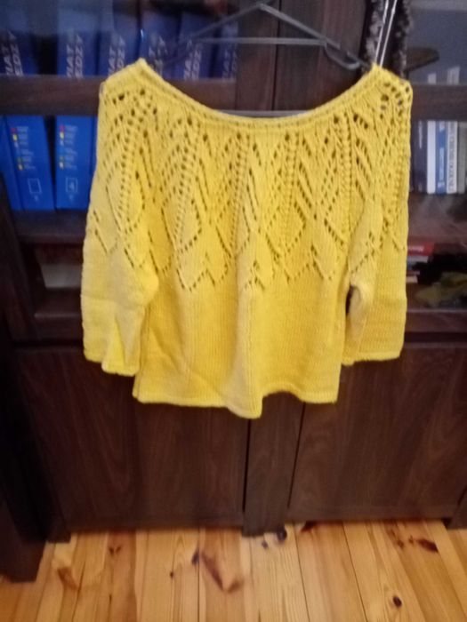 sliczny zolty sweter