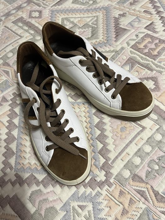 Кросівки б/у пару раз одіті