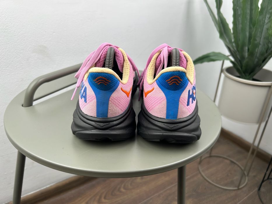 Оригінал! Кросівки Hoka Clifton 9 40.5 розмір MM923