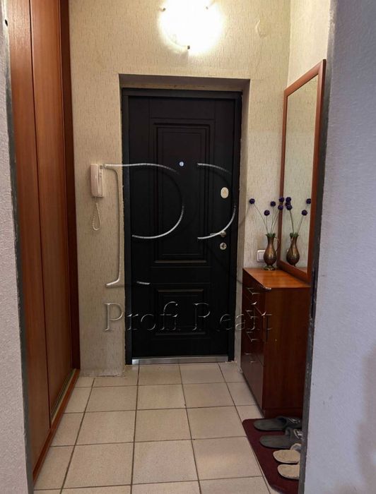 Продаж 2 кімн. квартири за адресою Смілянська 10/31 Волинська