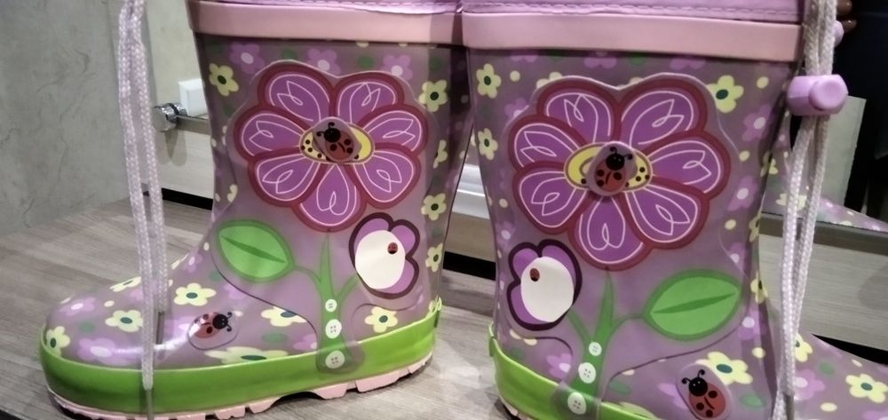 Продам резиновые сапоги