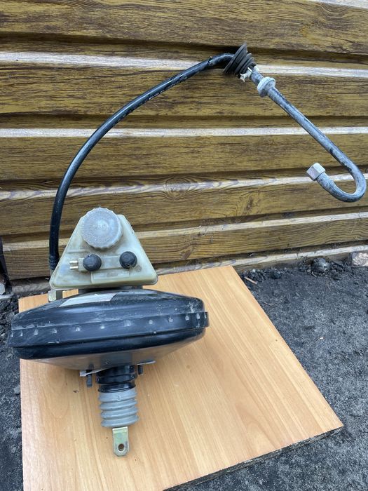 Головний гальмівний циліндр