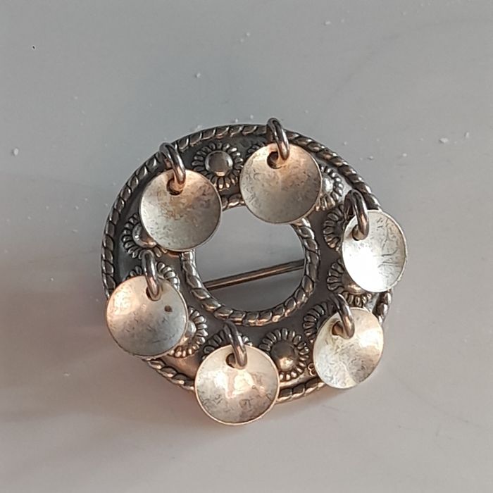 Ciekawa srebrna broszka Norwegia