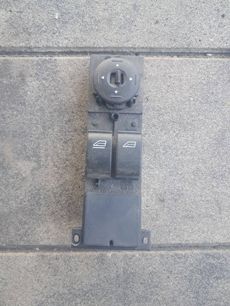 Panel sterowania szyb lusterek Ford Focus mk2 rok 2004 benzyna 1.6 16v