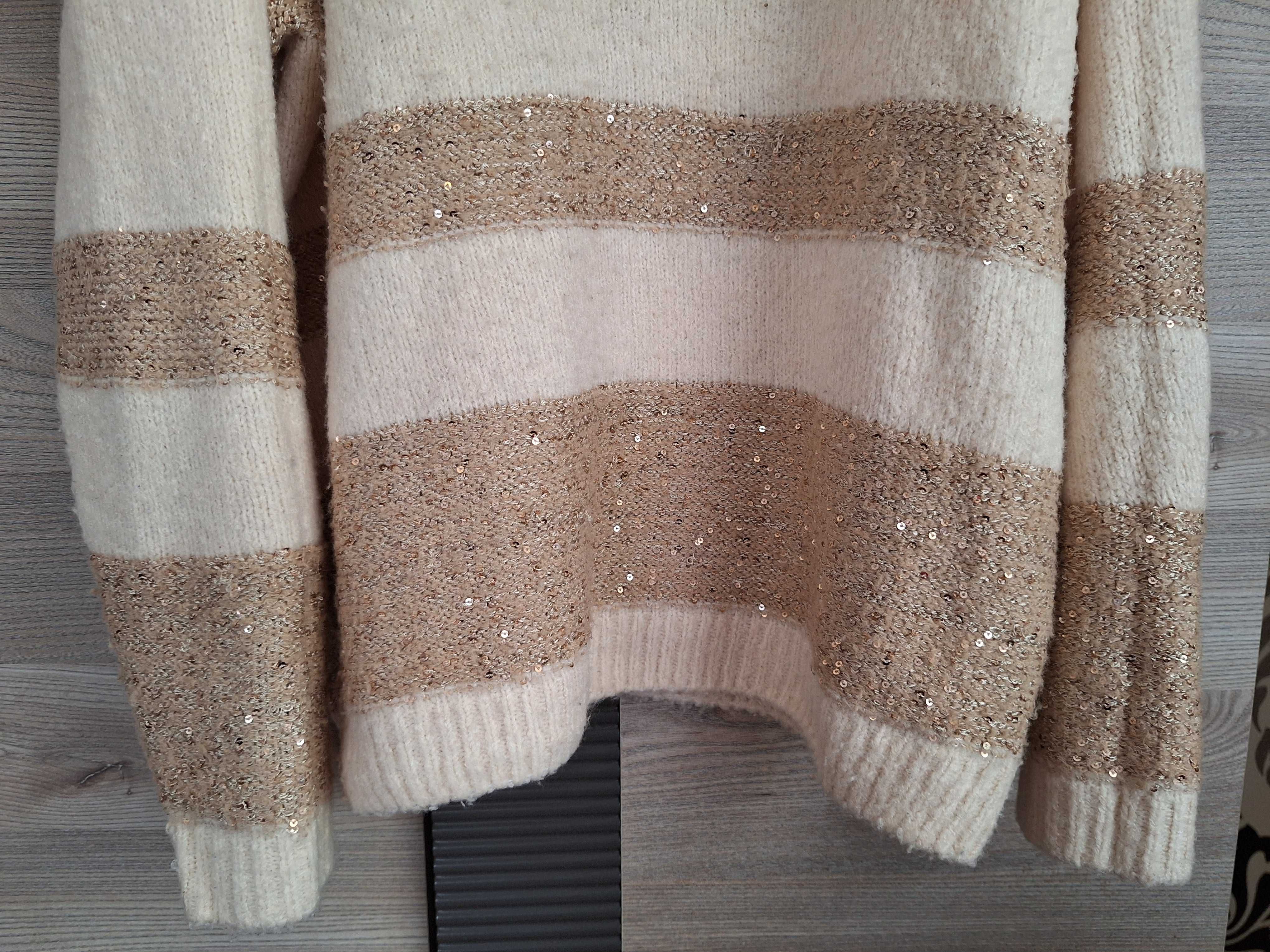 Sweter z cekinami i koronką, UNI