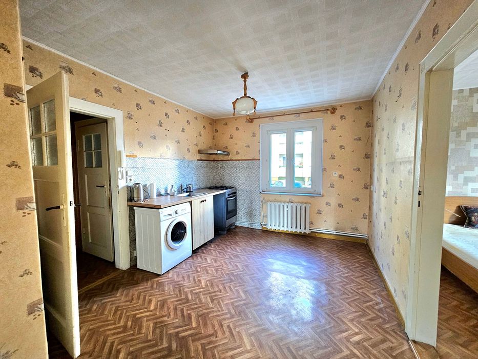 na sprzedaż 2 POKOJOWE MIESZKANIE na os. Zamość