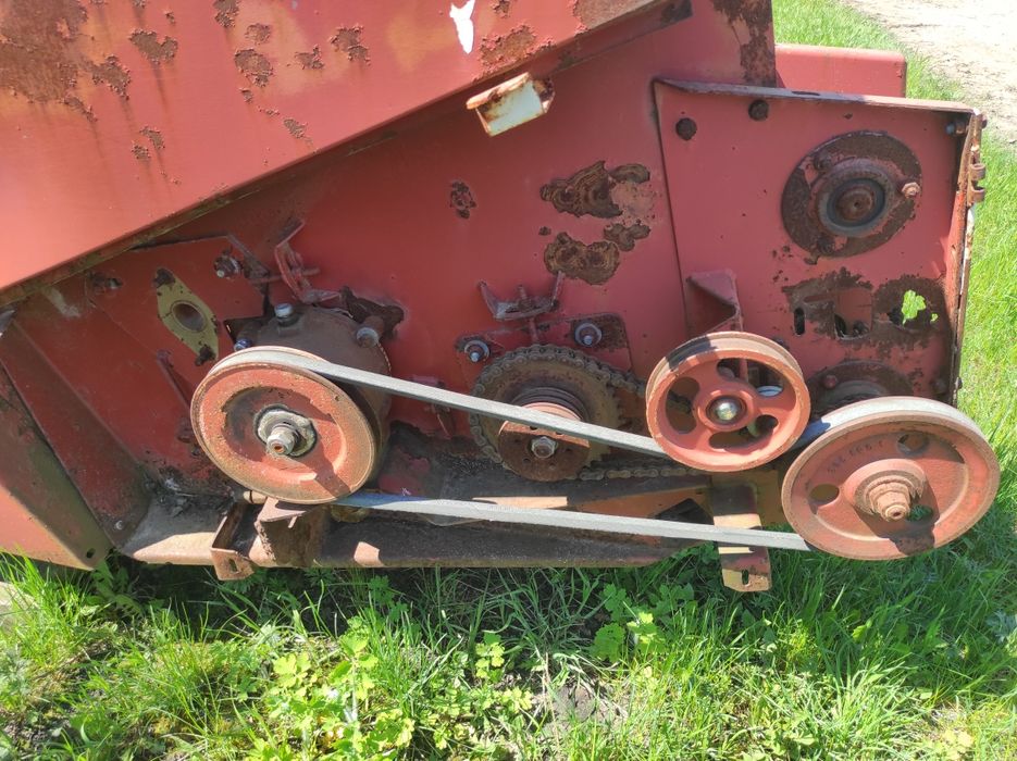 Жатка соняшникова, жатка для подсолнуха, New Holland, laverda, лаверда