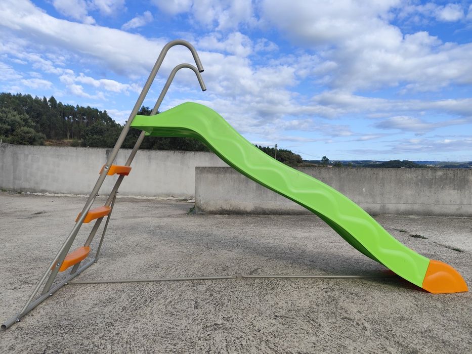 Escorrega em ótimo estado