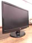 Монитор LG Flatron W2242S-PF / 22" (1680x1050) TN / VGA / VESA 75x75